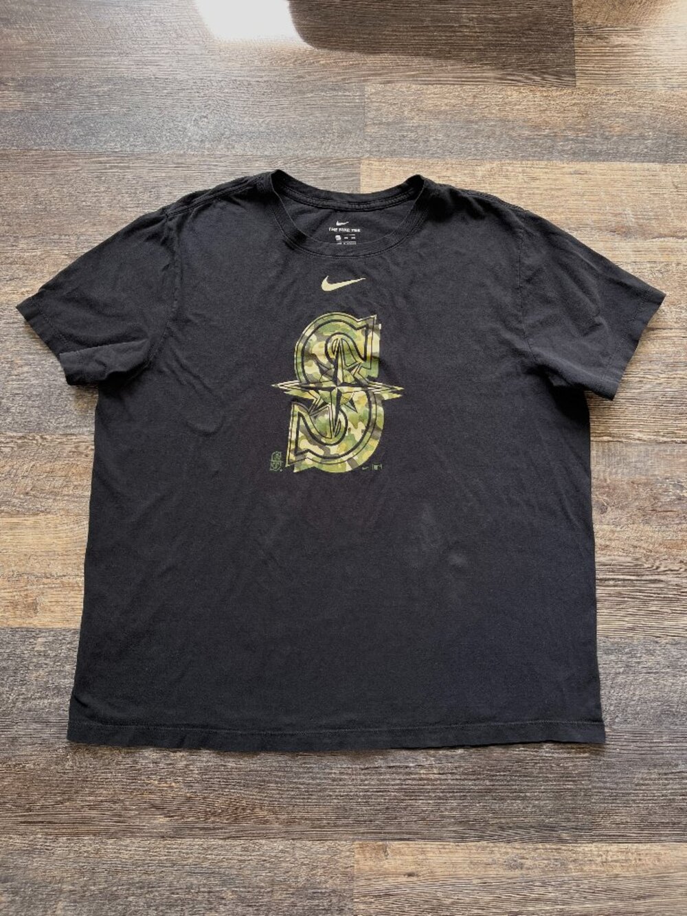 Nike Mariners Camo Logo Short Sleeve Men's T-Shirt XXL